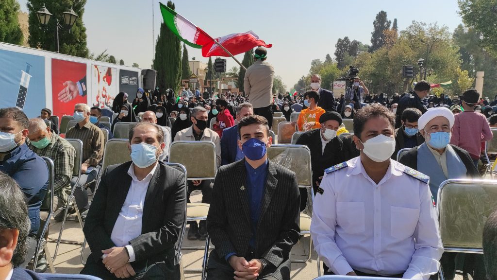 حضور محمدمهدی نوری پور در راهپیمایی 13 آبان شیراز